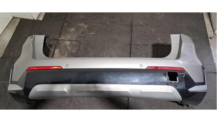 Galinis buferis BMW iX1