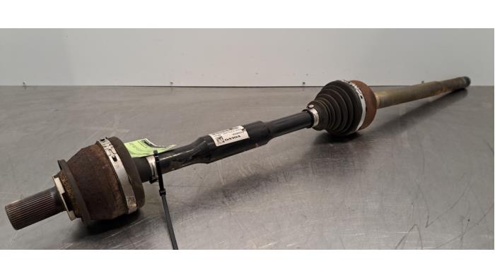 Правий задній приводний вал Volvo XC40