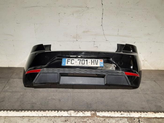 Задній бампер Seat Ibiza