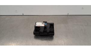 Gebruikte Centrale Deurvergrendelings Module Peugeot 408 Prijs € 66,55 Inclusief btw aangeboden door Autohandel Didier