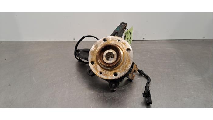 Fusee links-voor Citroen C3