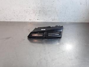 Gebruikte Achterlicht rechts Peugeot 308 SW (F4/FC/FN/FR) 1.5 Blue HDi 130 16V Prijs € 102,85 Inclusief btw aangeboden door Autohandel Didier