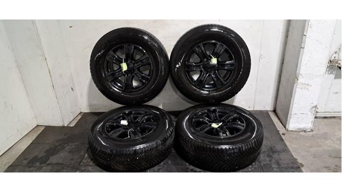 Zestaw obreczy i opon zimowych Ford Ranger