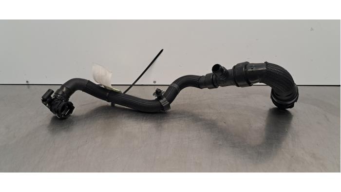 Tuyau radiateur Peugeot 408