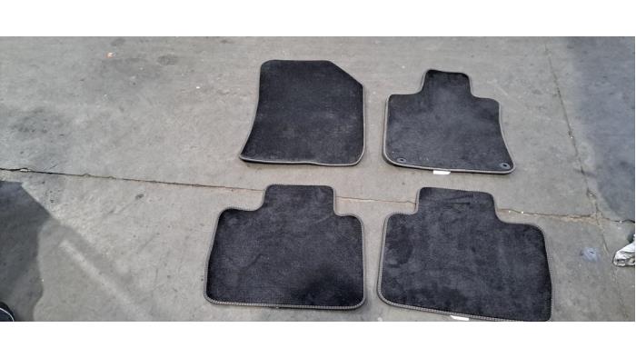 Matten Set Peugeot 408