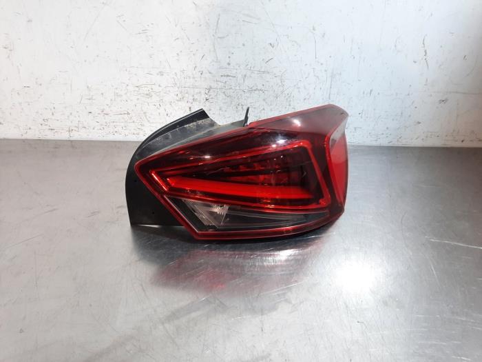 Правий задній ліхтар Seat Ibiza