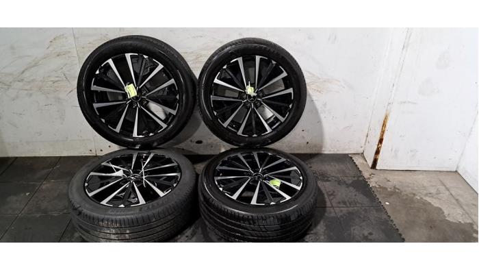 Velgen set + banden DS Automobiles DS4