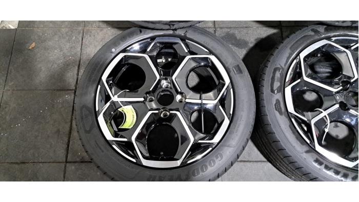 Velgen set + banden Citroen C3