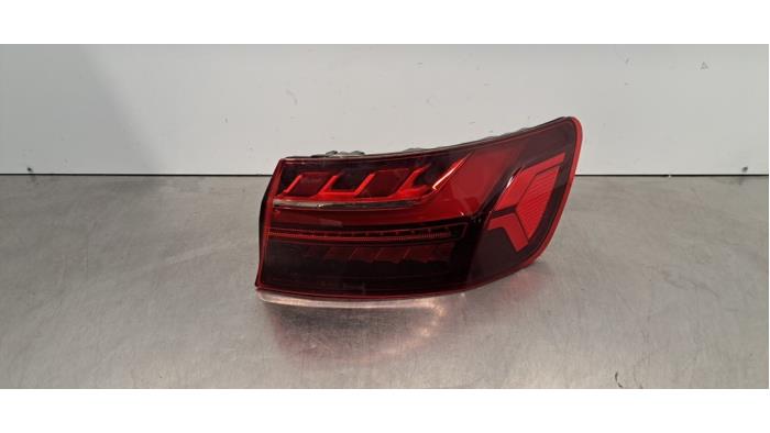 Правий задній ліхтар Audi A4