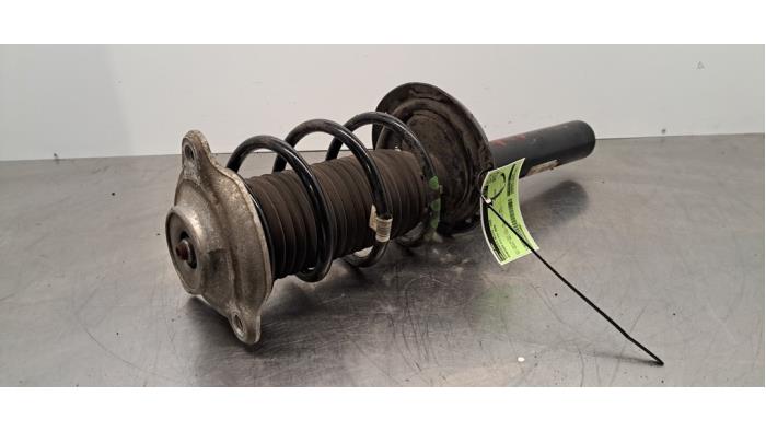 Stoßdämpfer rechts vorne Mercedes CLA