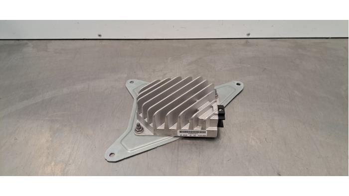 Amplificateur radio Mercedes CLA