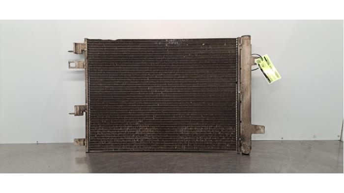 Oro kondicionieriaus kondensatorius Mercedes CLA