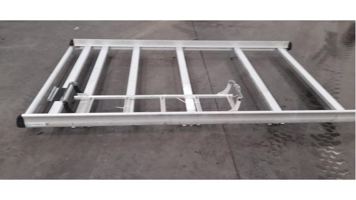 Imperiaal Peugeot Expert