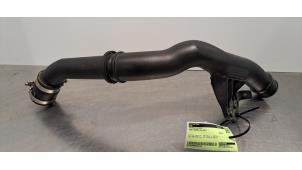 Gebruikte Intercooler Buis Ford Transit 2.0 TDCi 16V Eco Blue 130 Prijs € 30,25 Inclusief btw aangeboden door Autohandel Didier