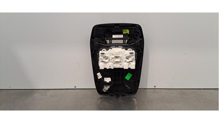 Binnenverlichting voor van een Opel Corsa F (UB/UH/UP) 1.2 Turbo 12V 100 2022