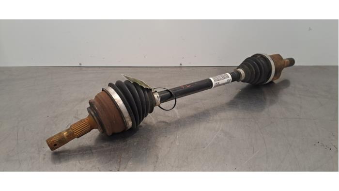 Vasen etuvetoakseli Opel Corsa