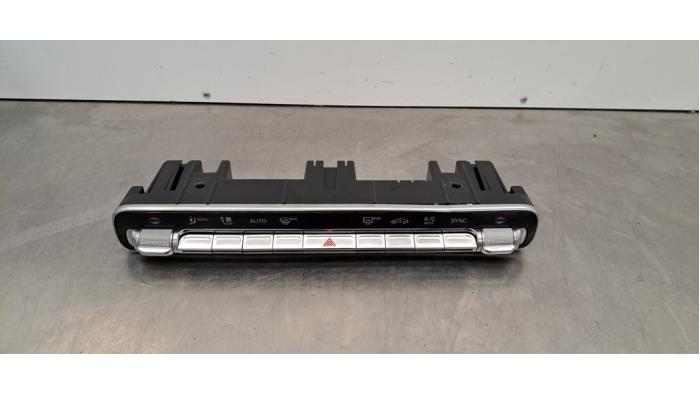 Oro kondicionavimo valdymo skydelis Mercedes CLA