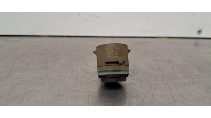 PDC Sensor van een Ford Transit 2.0 TDCi 16V Eco Blue 130 2021