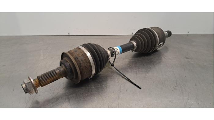 Vasen etuvetoakseli Ford Ranger