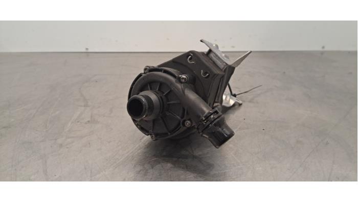 Extra waterpomp BMW 7-Serie