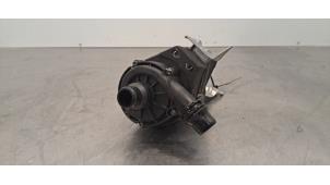 Gebruikte Extra waterpomp BMW 7 serie (G11/12) 740e,Le Prijs € 102,85 Inclusief btw aangeboden door Autohandel Didier
