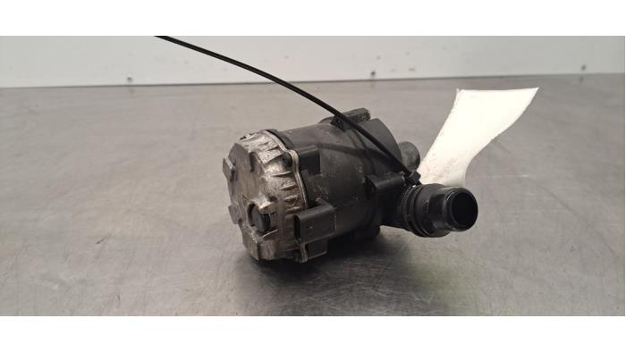 Extra waterpomp BMW 7-Serie