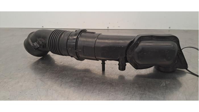 Всмоктувальний шланг Повітря Opel Corsa