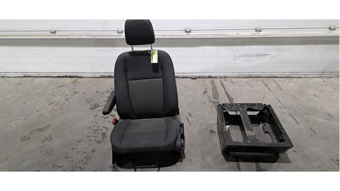 Stoel links Ford Transit