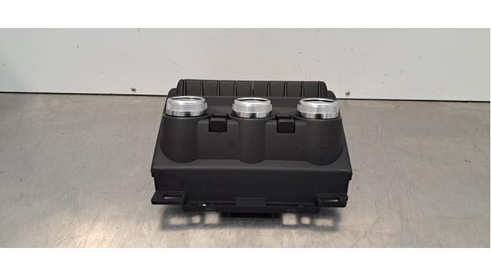 Панель управління кондиціонером Renault Clio