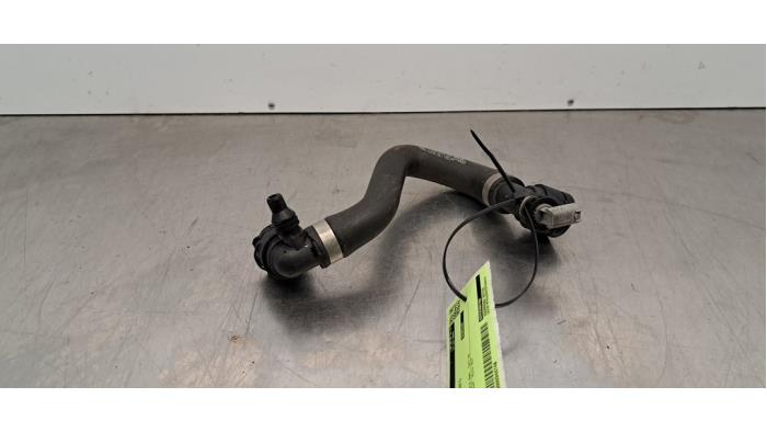 Radiateurslang Mercedes EQC