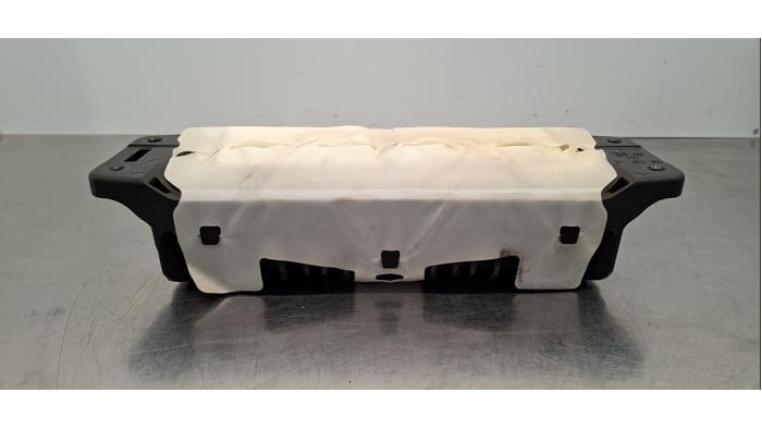 Dešinėje pusėje esanti oro pagalvė (prietaisų skydelis) Mercedes EQC