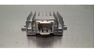 Gebruikte Radio versterker Mercedes EQC (N293) 400 4-Matic Prijs € 133,10 Inclusief btw aangeboden door Autohandel Didier