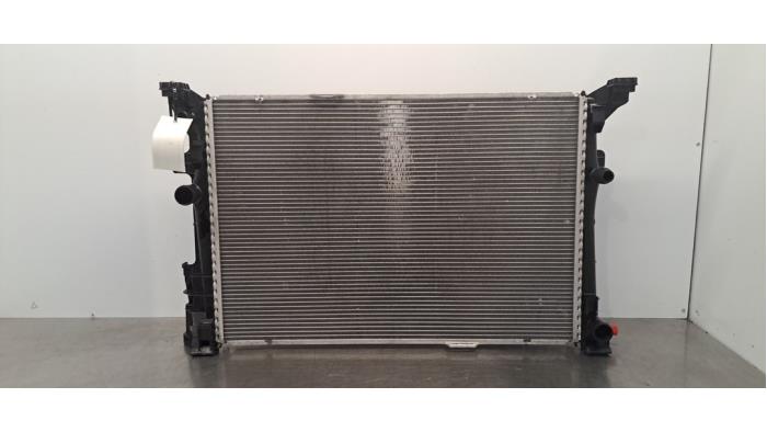 Radiateur van een Mercedes-Benz A (W176) 1.5 A-180 CDI, A-180d 16V 2018
