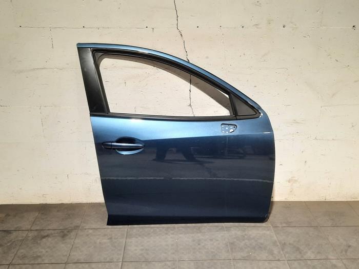 Portier 4Deurs rechts-voor Mazda 2.