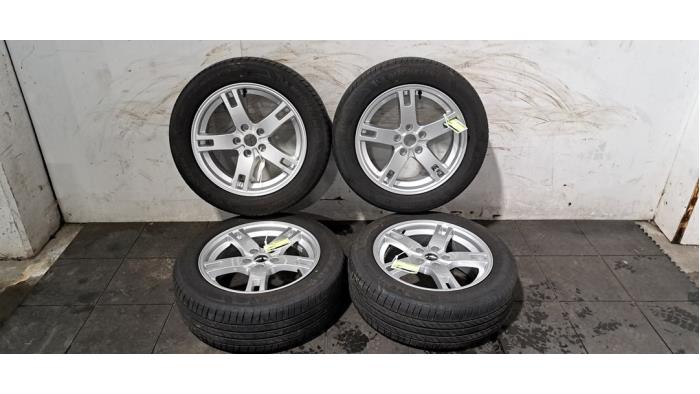 Velgen set + banden MG ZS