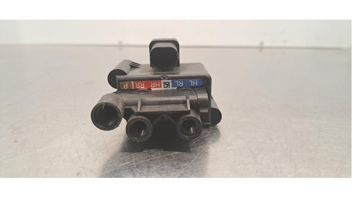 Module suspension à air Mercedes EQC