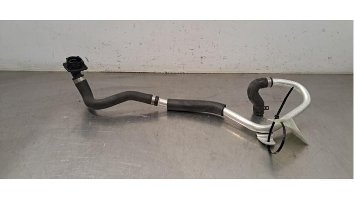 Radiateurslang Mercedes EQC