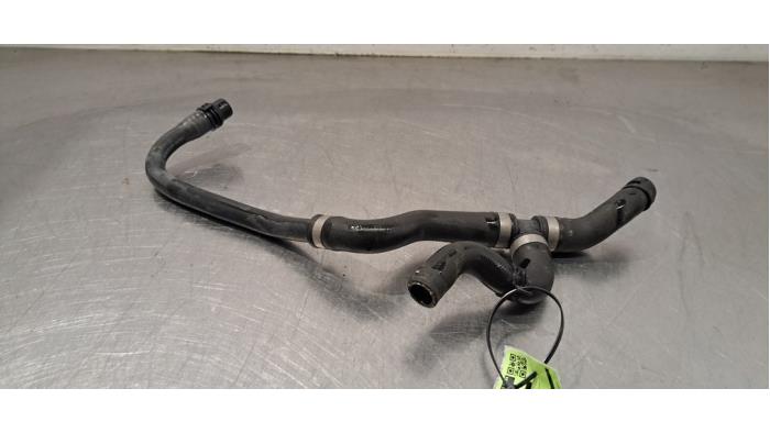 Radiateurslang Mercedes EQC