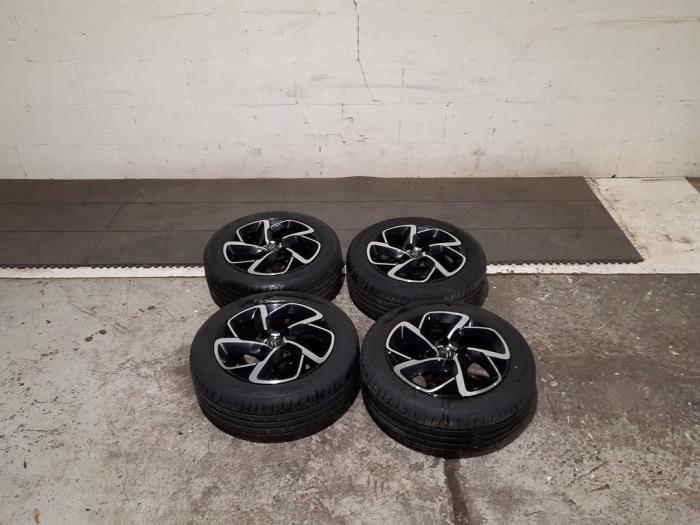 Velgen set + banden Citroen C3