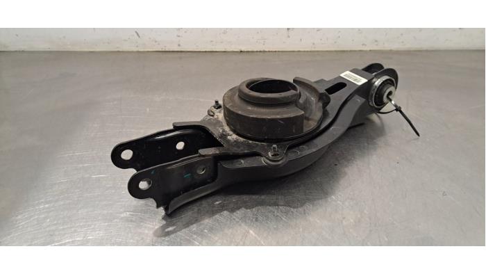 Draagarm links-achter MG MG4