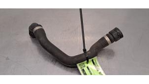 Gebruikte Koelwaterslang Mercedes EQC (N293) 400 4-Matic Prijs € 30,25 Inclusief btw aangeboden door Autohandel Didier