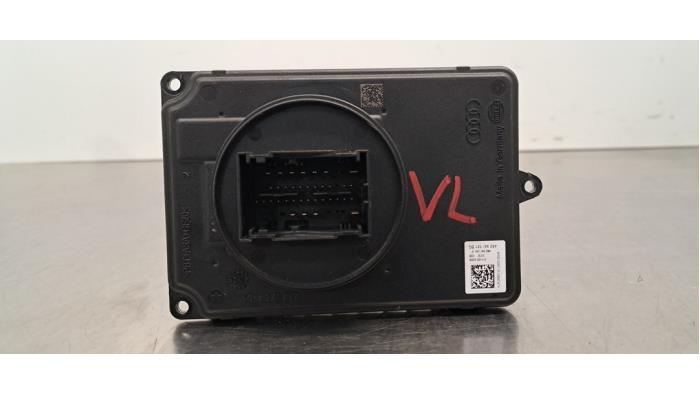 Modułowy reflektor LED Audi E-Tron