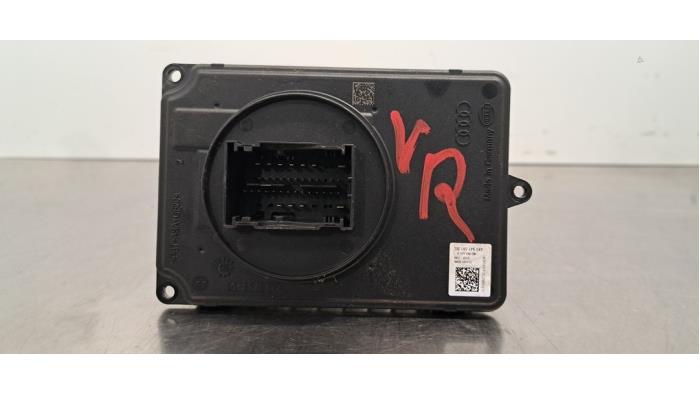 Modułowy reflektor LED Audi E-Tron