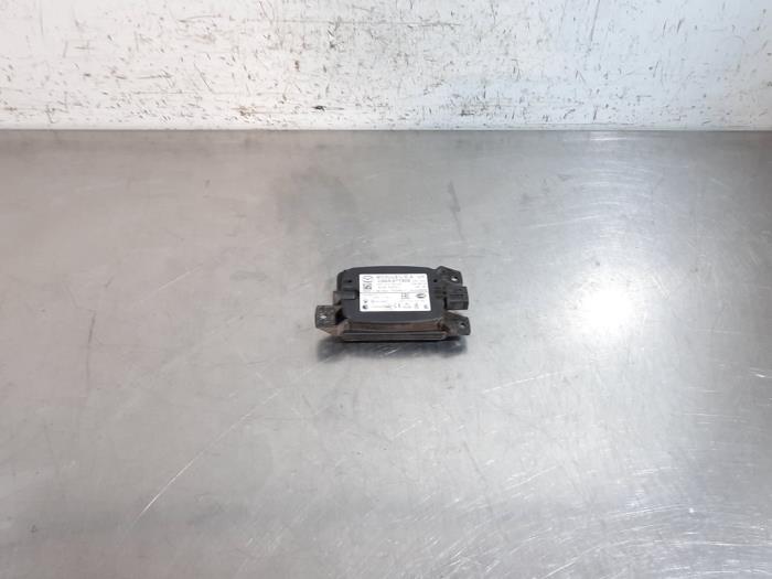 Radar sensor Mazda 2.