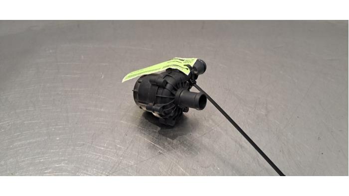 Extra waterpomp Audi E-Tron