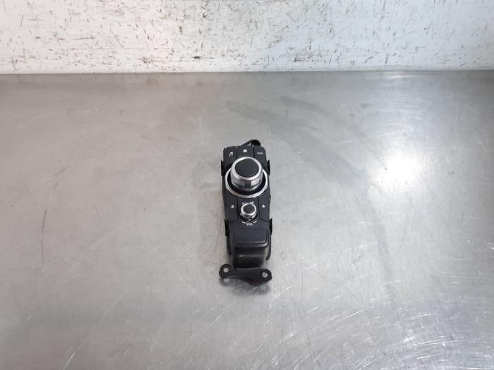 Unité de contrôle Multimedia Mazda 2.