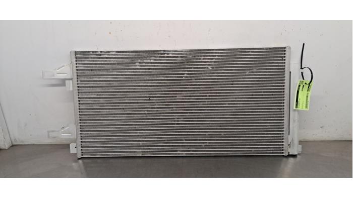 Air conditioning condenser Opel Movano
