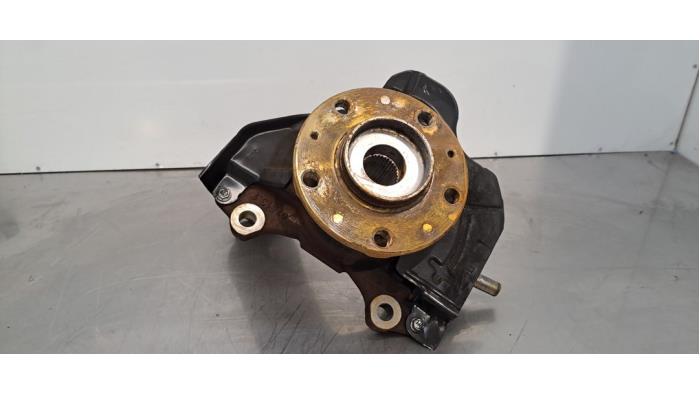 Fusee links-voor Opel Movano