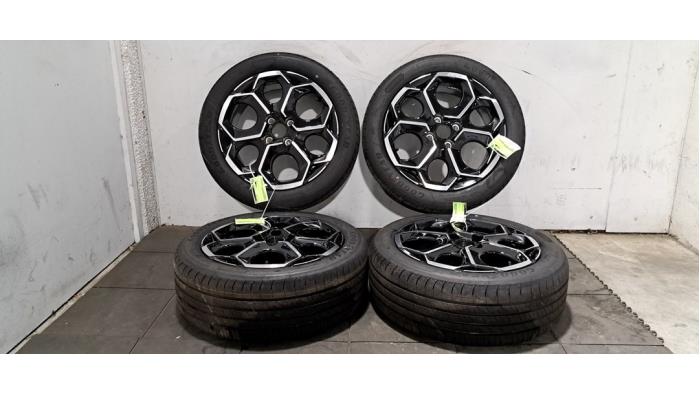 Velgen set + banden Citroen C3