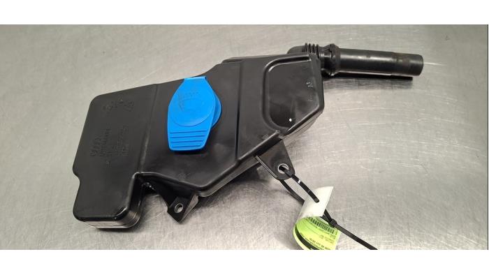 Réservoir lave-glace avant Audi A6